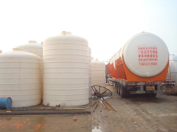 PE塑料罐原材料和成品在價格上是如何平衡的?